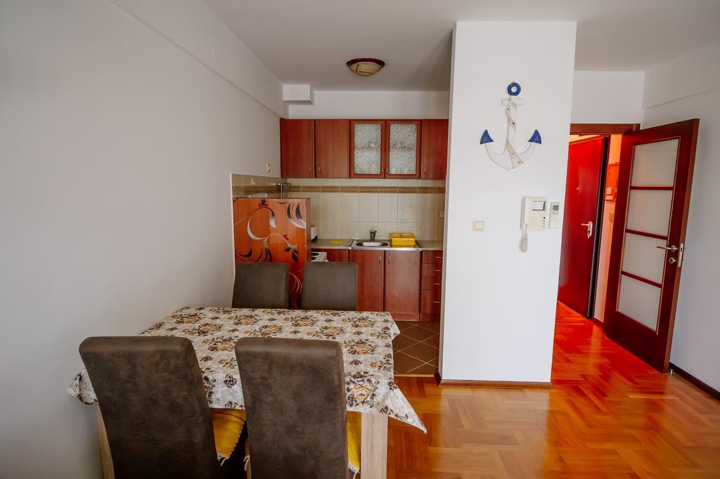 Apartman Sidro Apartment